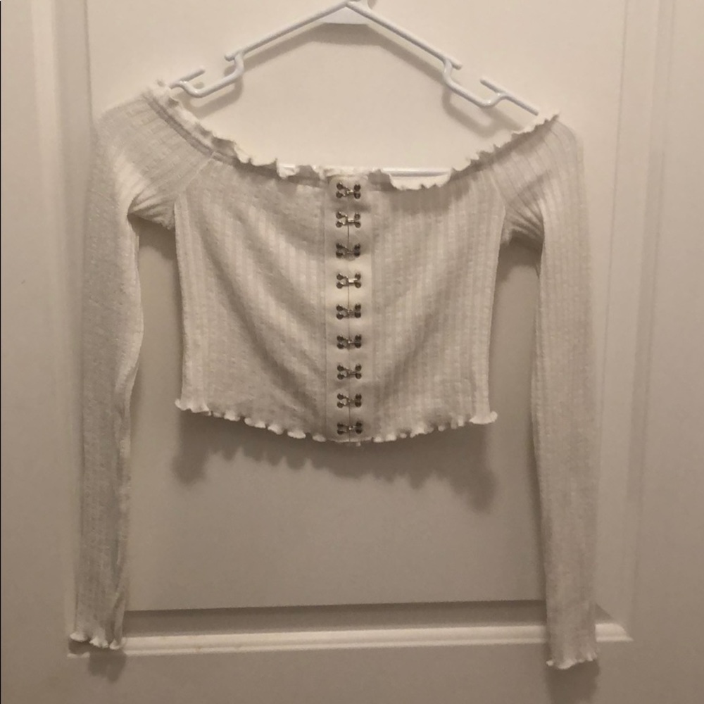 White croptop